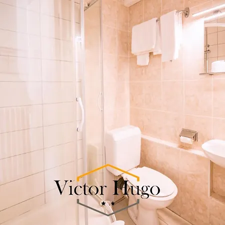Victor Hugo 2* Lorient
