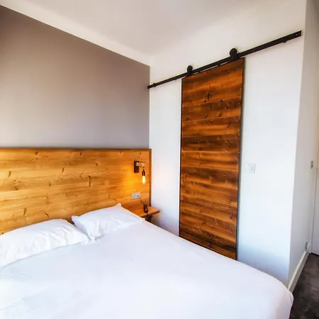 Hotel Victor Hugo 2*