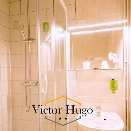 Hotel Victor Hugo 2*
